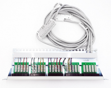 Preview: Externes Patchpanel Patchfeld 24xRJ45 2-polig & 12xRJ45 4-polig 3m Kabel 2 x SIVAPAC S30267-Z333-A30 Refurbished
