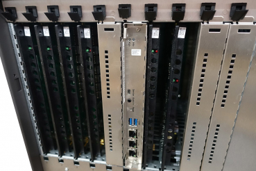 Preview: OSBiz X8 System mit OCCLA, OCCB3, SLMU24, SLMAV24N, SSD, Lizenzen L30251-U600-G661 Refurbished