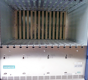 Preview: HiPath 3800 Erweiterungsbox AP3700, Stand- und 19"-Rackmontage L30251-U600-G254 Refurbished