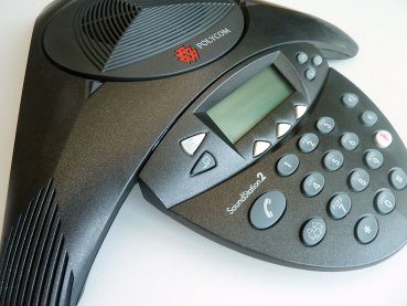 Preview: Poly SoundStation2 (analog) Konferenztelefon mit Display, nicht erweiterbar 2201-16000-001 Refurbished