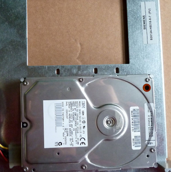 Preview: XSCSI HD TAPE DRIVE S30807-Q6110-X000-C1 75 Refurbished