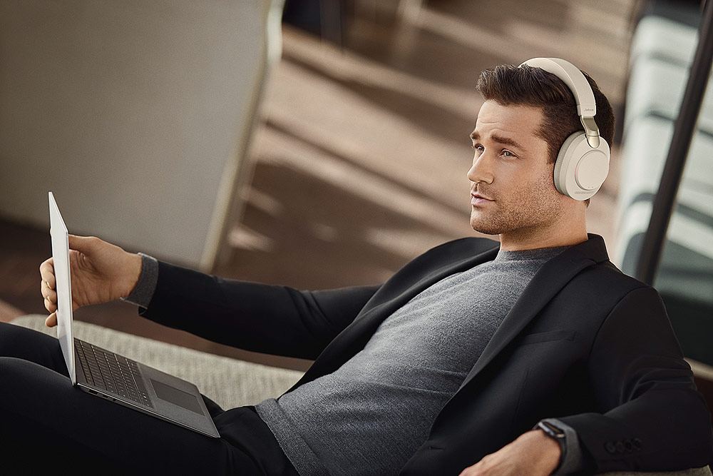 Jabra Evolve2 85 Headphones Are Perfect for the On-the-Go Professional