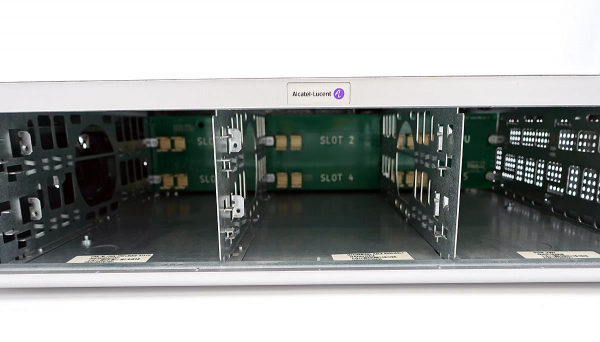 Alcatel OmniPCX Office Medium incl. Power Supply 3EH76045AC, 3EH02125AA, 3EH02147AA, 5 free slots Refurbished