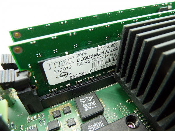 DSCXL2+ mit 4 GB RAM inkl. 250 GB HDD (leer) S30122-X8004-X39 Refurbished
