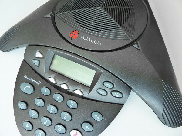 Poly SoundStation2 (analog) conference phone with display, Expandable without Power Supply 2201-16200-601 Refurbished