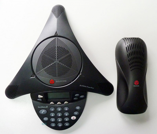 Poly SoundStation2 (analog) conference phone with display, Expandable 2201-16200-601 Refurbished