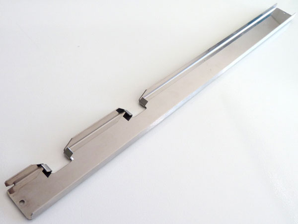 Rear cover panel for peripheral slots for OpenScape X8 & HiPath 3800 L30251-U600-A437 NEW
