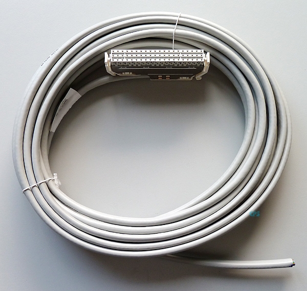 HVT-cable 10m 24 DA SIVAPAC on open end HiPath 3800 L30251-U600-A498 NEW