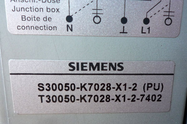 Netzverteiler ACDPX S30050-K7028-X1-2 Refurbished