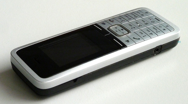 OpenStage SL4 Professional, mit neuem Akku, ohne Gürtelclip, Ladeschale L30250-F600-C230 Refurbished