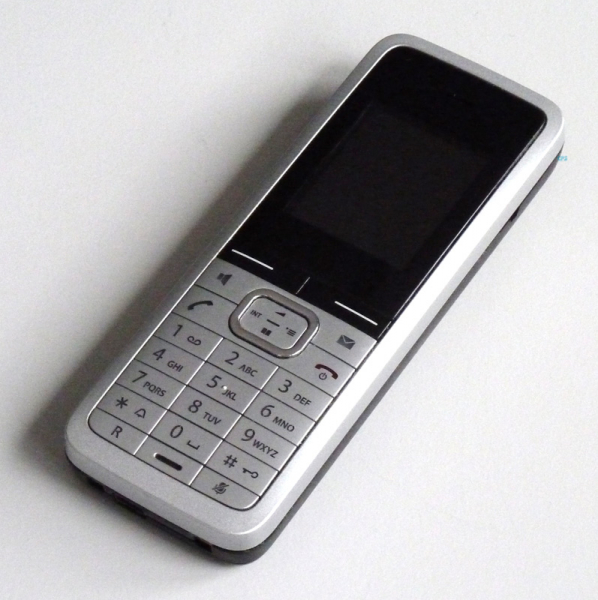 OpenStage SL4 Professional, mit neuem Akku, ohne Gürtelclip, Ladeschale L30250-F600-C230 Refurbished
