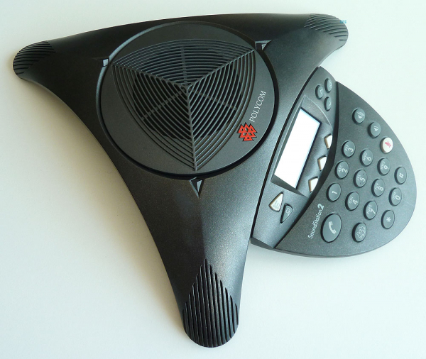 Poly SoundStation2 (analog) conference phone with display, Non-expandable 2201-16000-001 Refurbished