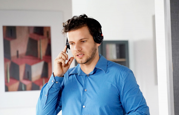 VT X300 BT Duo / Stereo Headset +BT 100U dongle with Base Station, Base Station with Smartphone charging