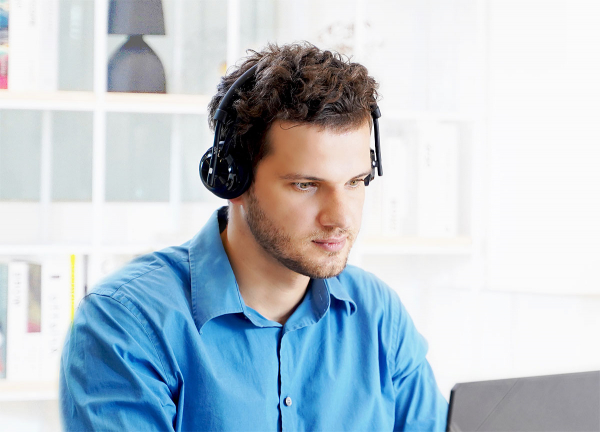 VT X300 BT Duo / Stereo Headset +BT 100U dongle with Base Station, Base Station with Smartphone charging